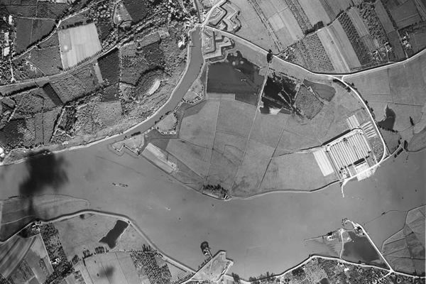 Luchtfoto van de Grebbeberg en de Spees uit 1939