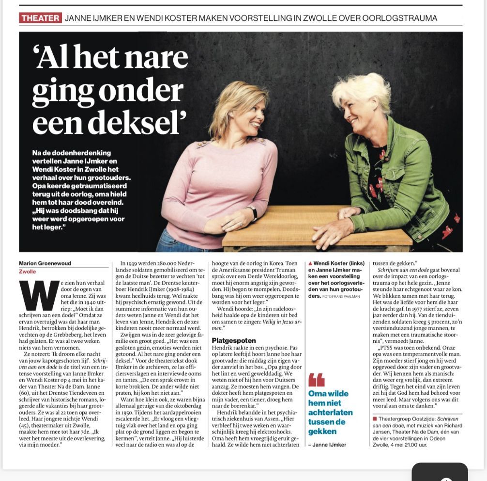 Kranten artikel over de voorstelling met de hoofdrolspeelster op de foto.